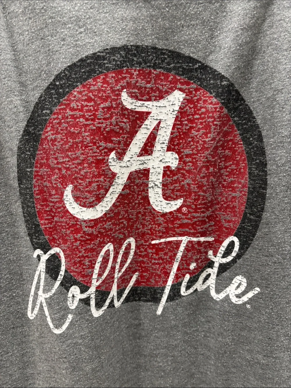 Alabama Crimson Tide Women's Gray V-Neck 'Roll Tide' Graphic Tee - Picture 3 of 4